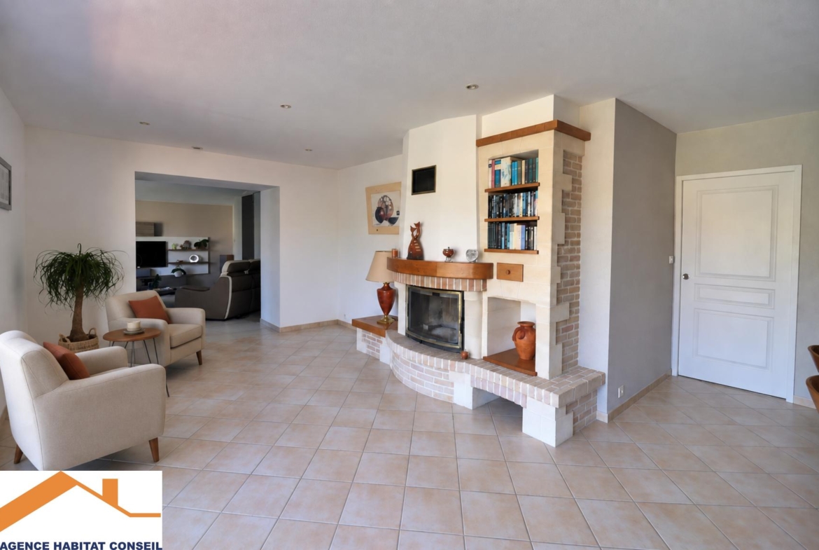 Vente Maison 160 m² à Saint-Denis-la-Chevasse 344 000 €