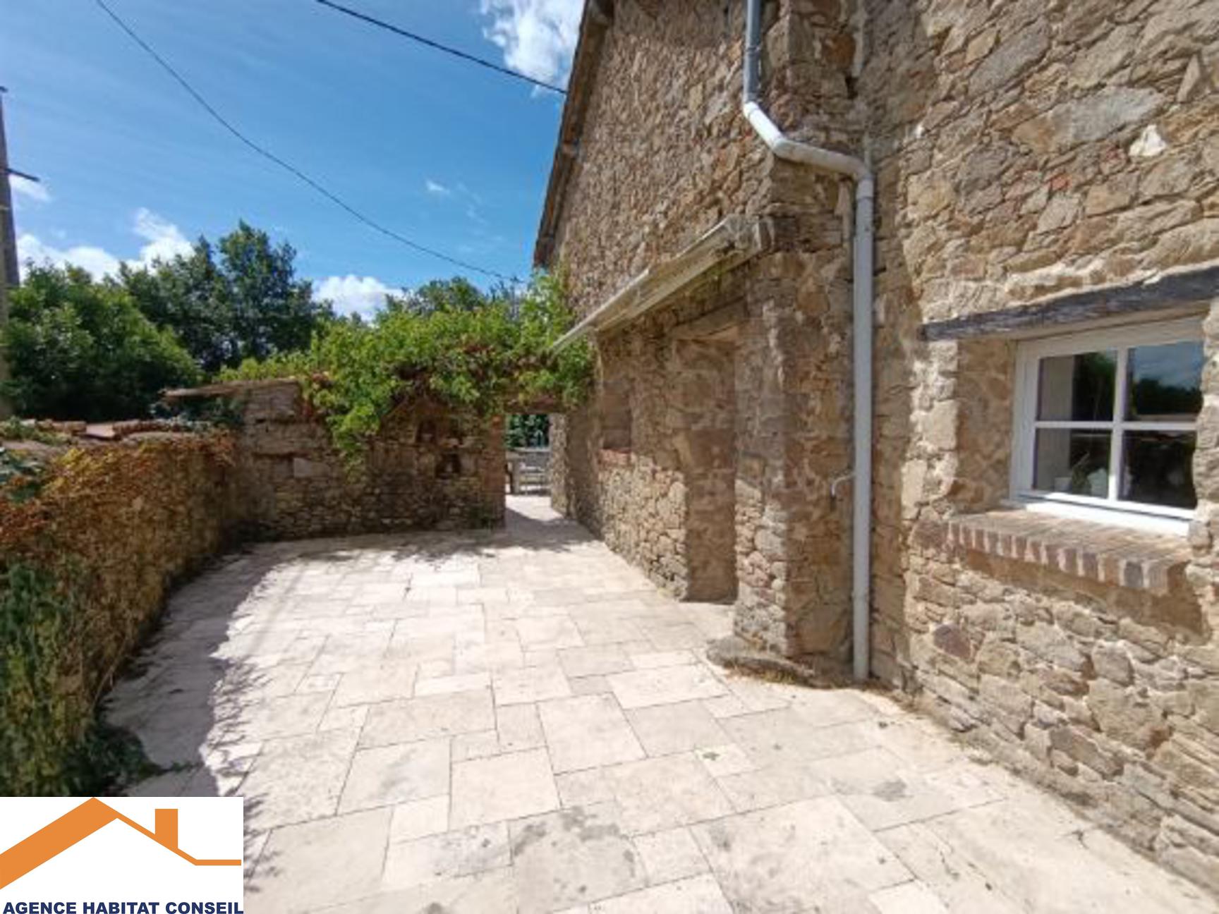 Vente Maison 210 m² à Le Poiré-sur-Vie 345 500 €