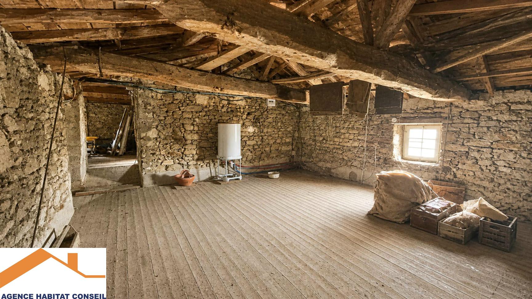 Vente Maison 110 m² à Le Poiré-sur-Vie 135 000 €