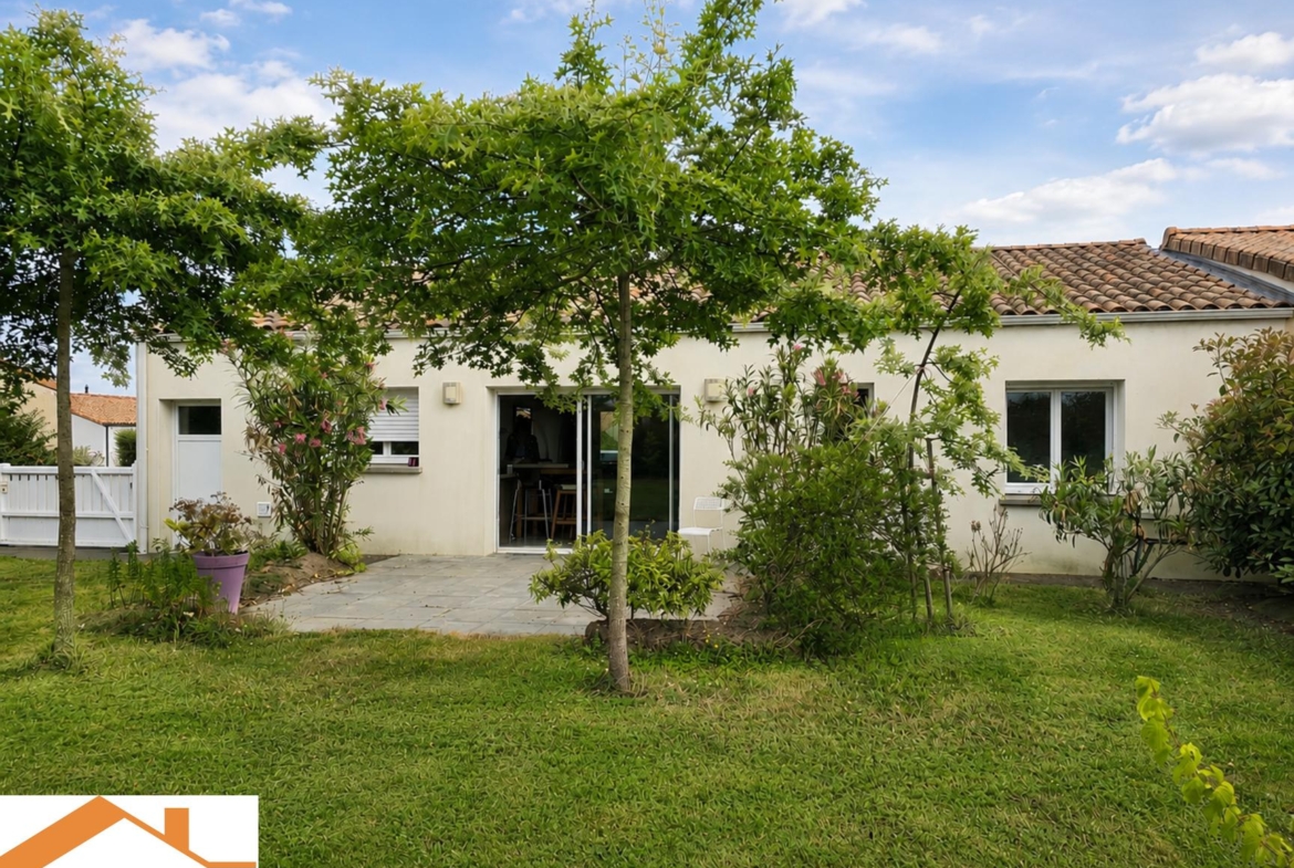 Vente Maison 79 m² à Saint-Étienne-du-Bois 199 000 €