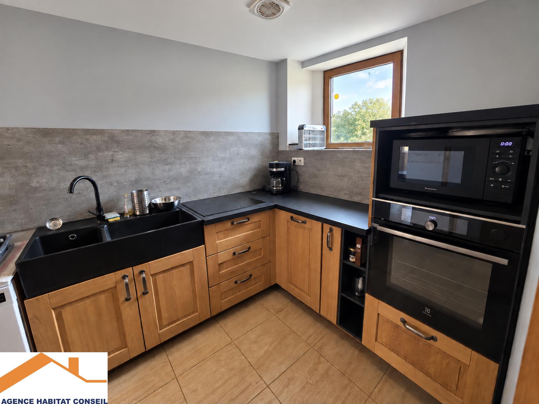 Vente Maison 104 m² à Saint-Étienne-du-Bois 159 000 €