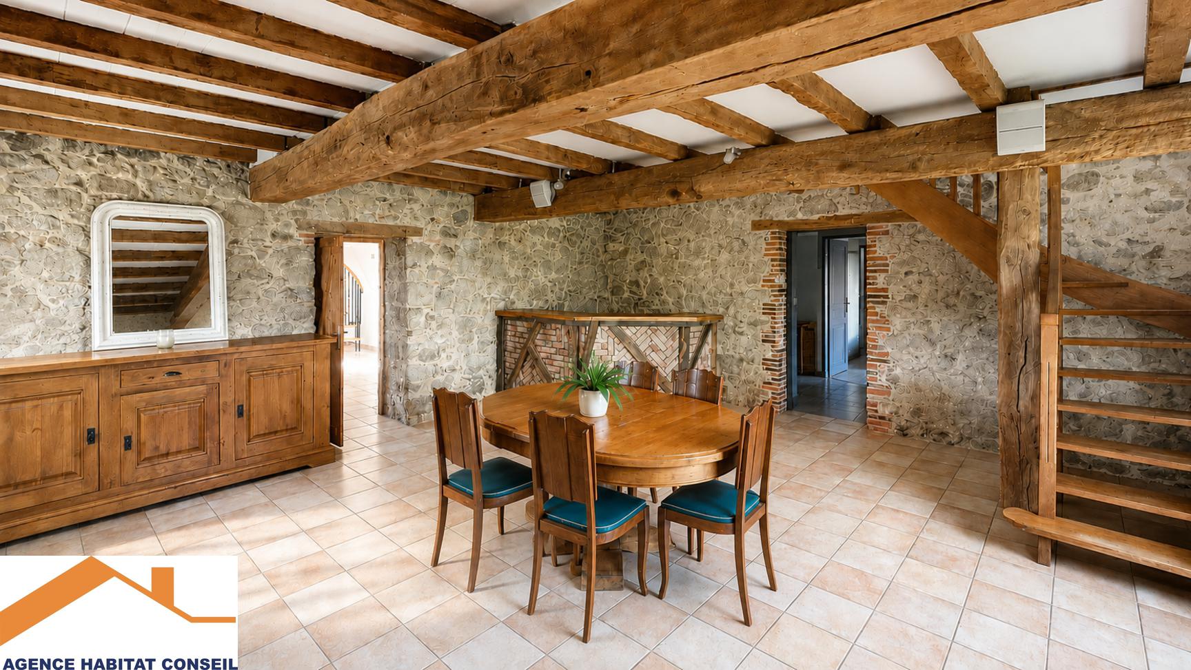 Vente Maison 210 m² à Le Poiré-sur-Vie 345 500 €