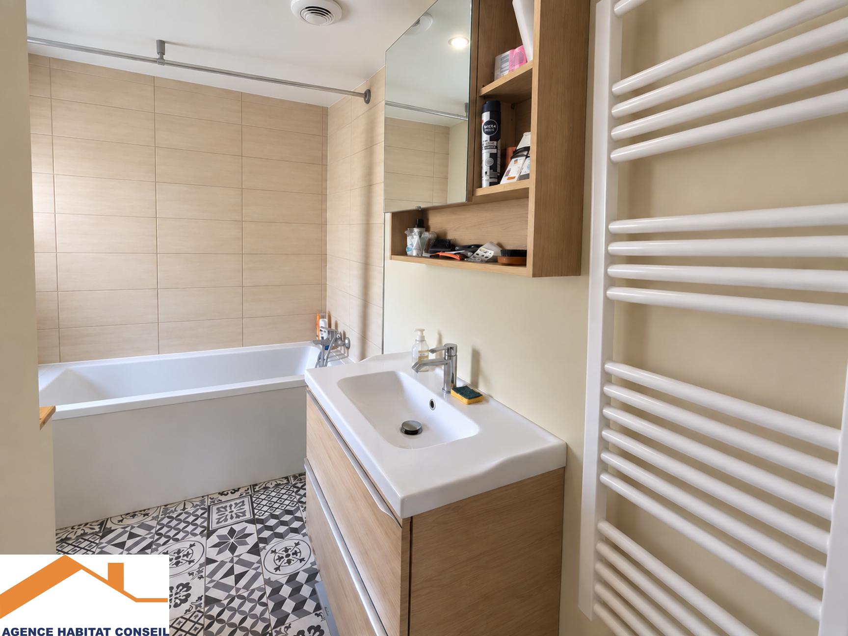 Vente Maison 104 m² à Saint-Étienne-du-Bois 159 000 €