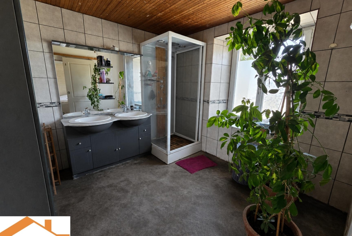 Vente Maison 140 m² à Les Lucs-sur-Boulogne 162 000 €