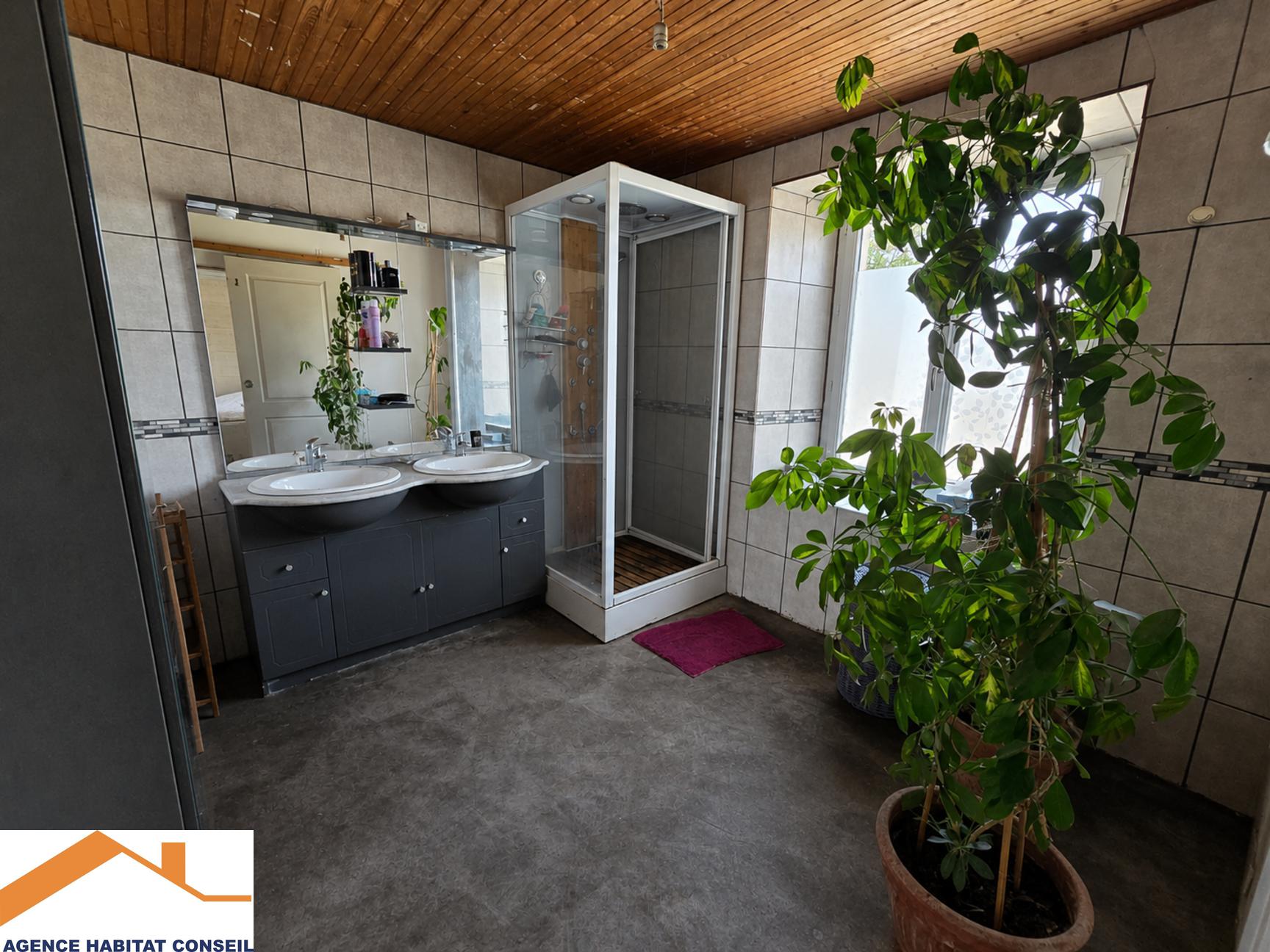 Vente Maison 140 m² à Les Lucs-sur-Boulogne 162 000 €