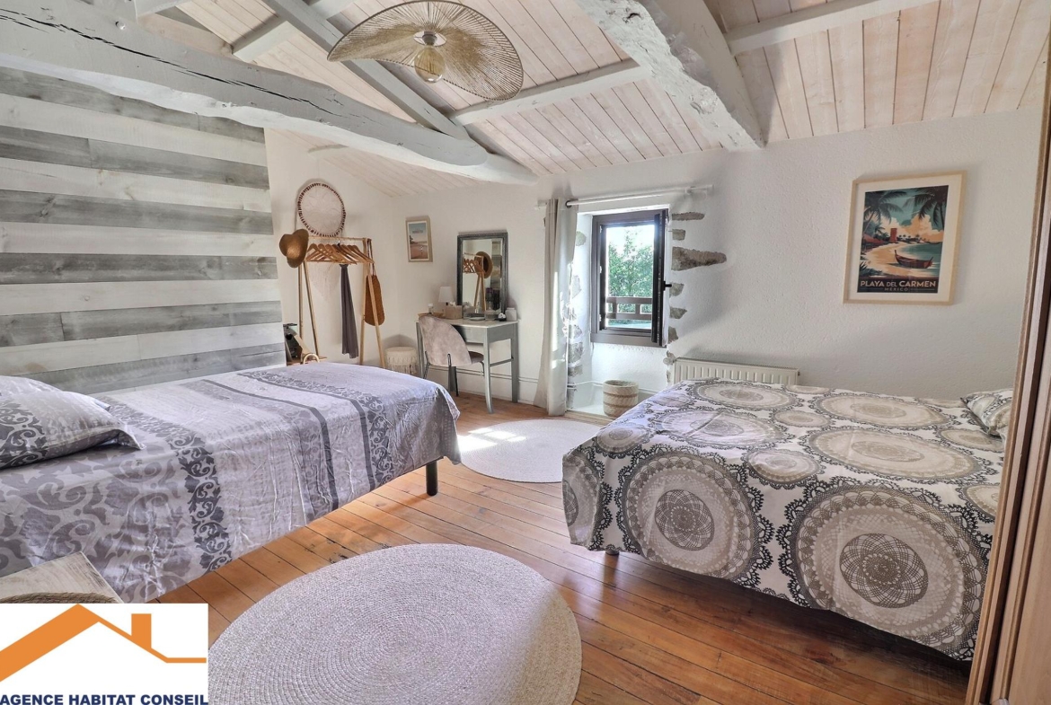 Vente Maison 209 m² à Saint-Étienne-du-Bois 399 000 €