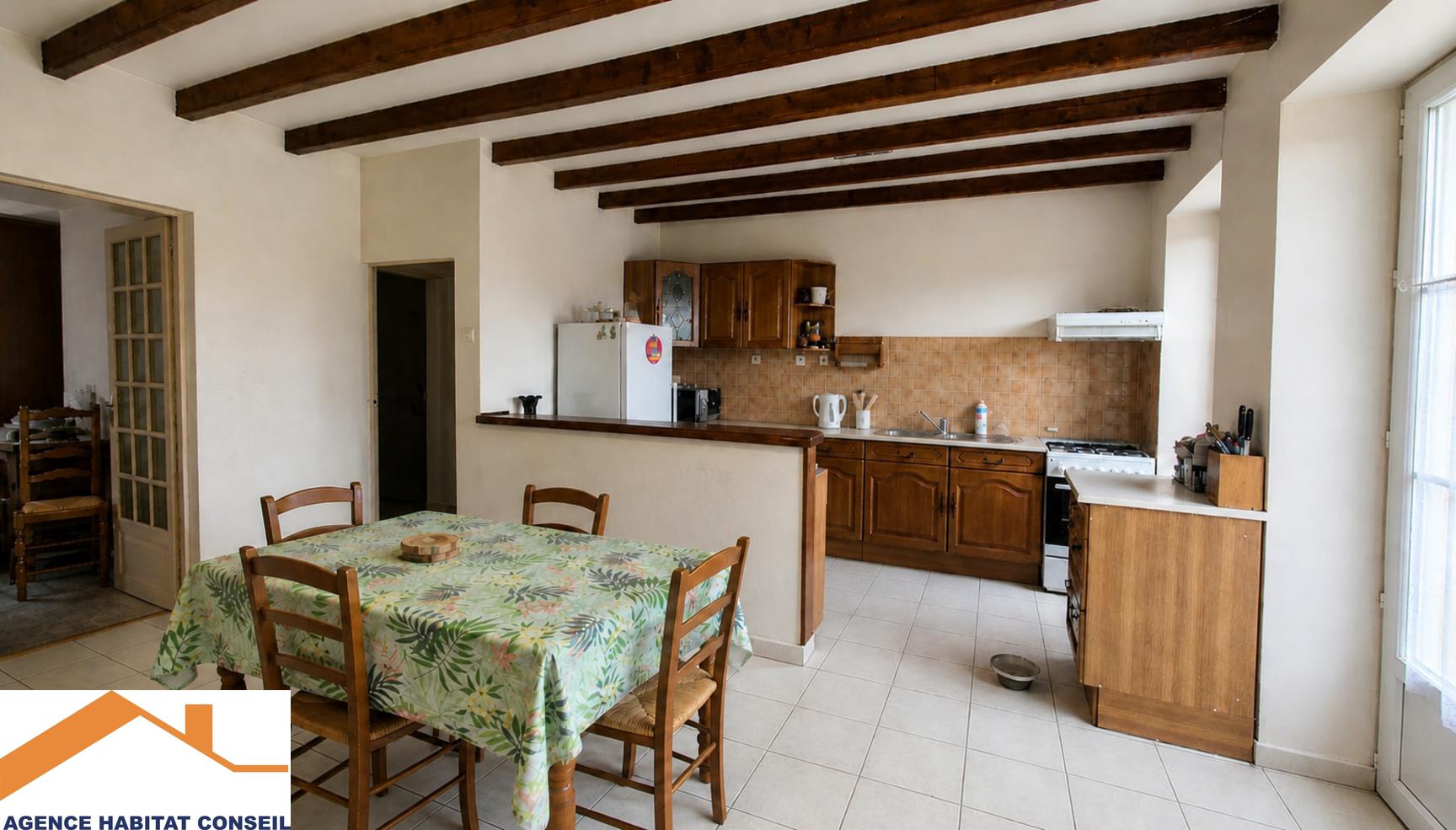 Vente Maison 110 m² à Le Poiré-sur-Vie 135 000 €