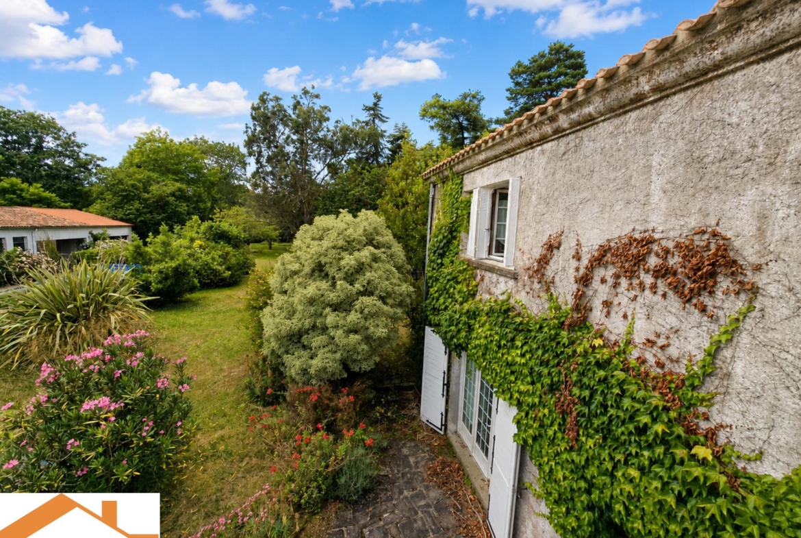 Vente Maison 460 m² à Les Lucs-sur-Boulogne 535 000 €