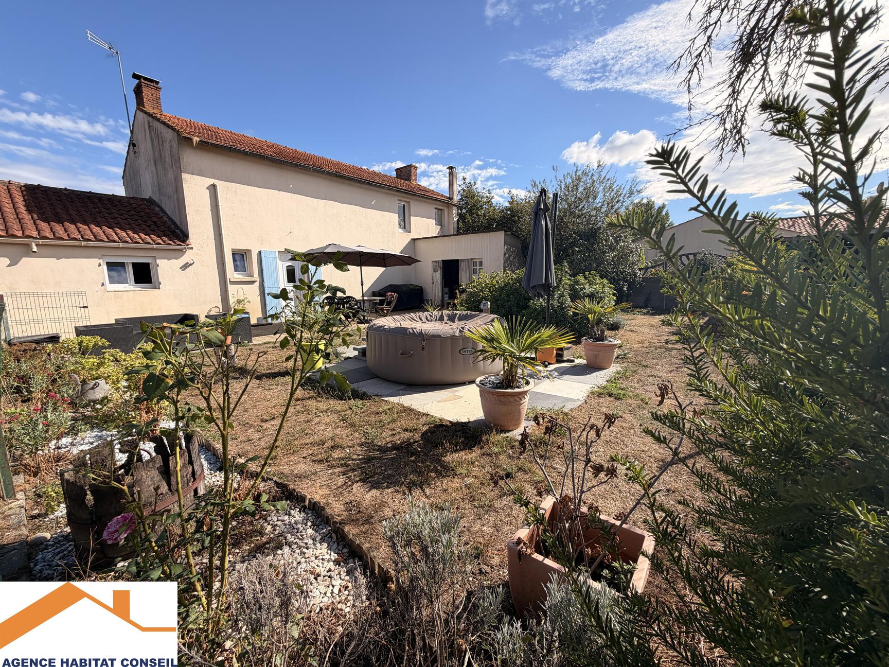 Vente Maison de village 130 m² à Les Lucs-sur-Boulogne 205 000 €