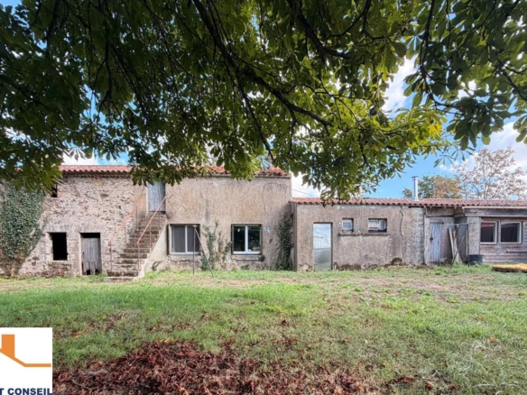 Vente Maison 104 m² à Saint-Étienne-du-Bois 159 000 €