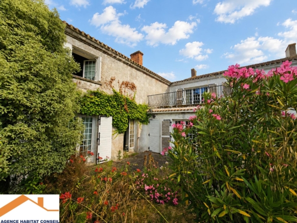 Vente Maison 460 m² à Les Lucs-sur-Boulogne 535 000 €