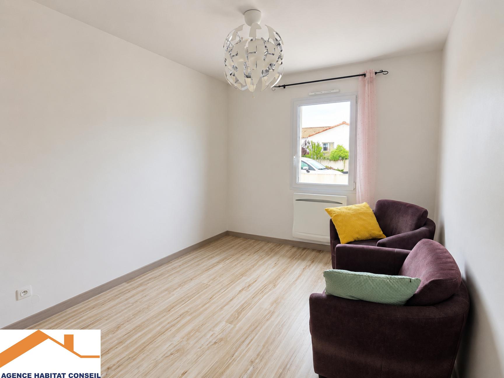 Vente Maison 79 m² à Saint-Étienne-du-Bois 199 000 €