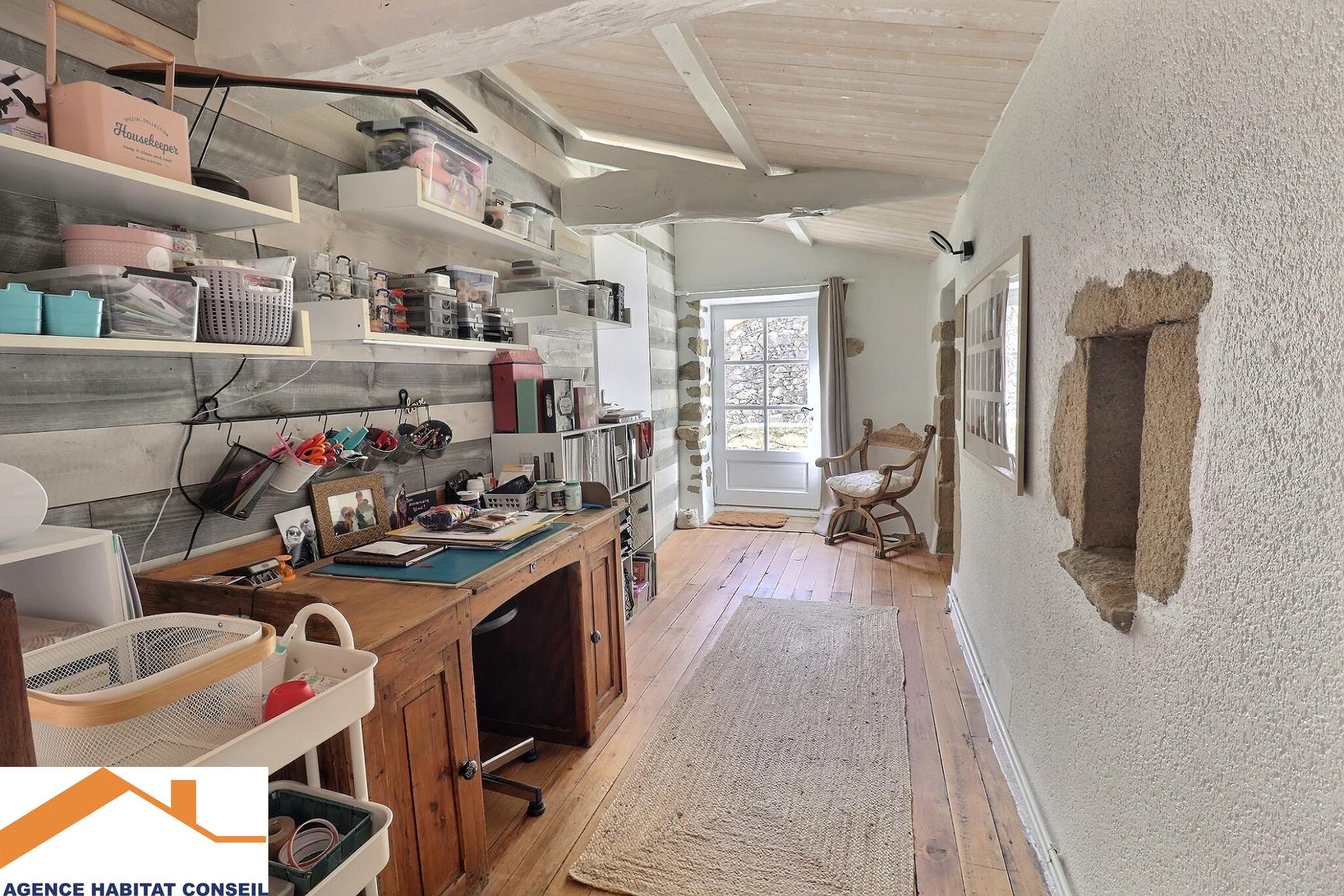 Vente Maison 209 m² à Saint-Étienne-du-Bois 399 000 €