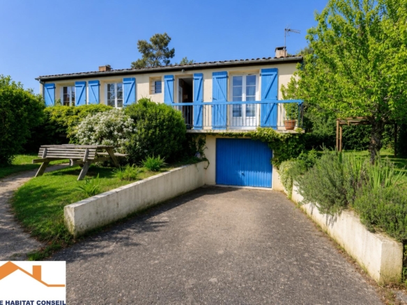 Vente Maison 128 m² à Belleville-sur-Vie 243 000 €