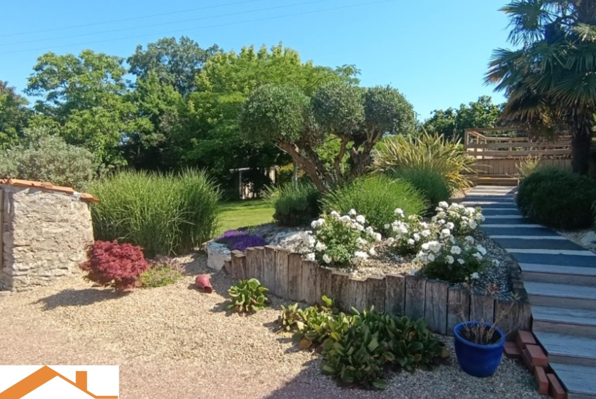 Vente Maison 92 m² à Belleville-sur-Vie 249 900 €