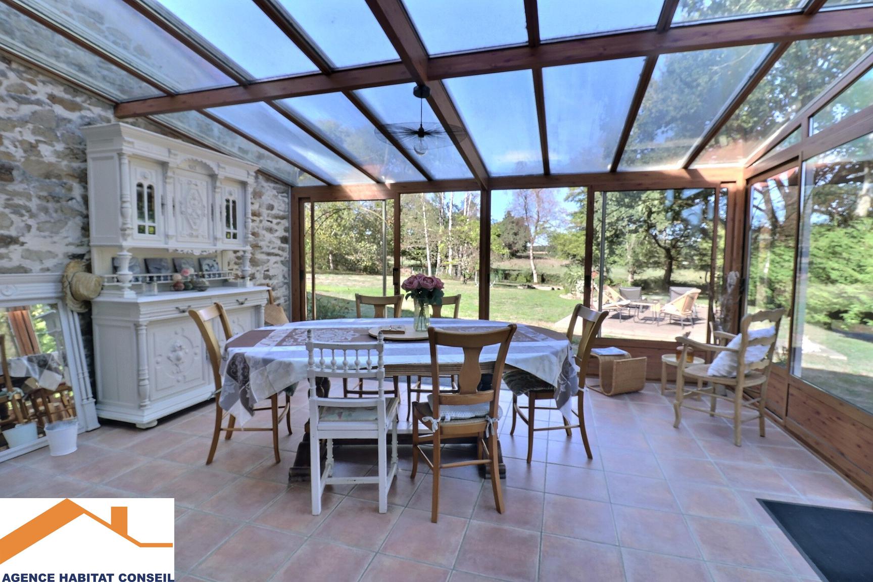 Vente Maison 209 m² à Saint-Étienne-du-Bois 399 000 €
