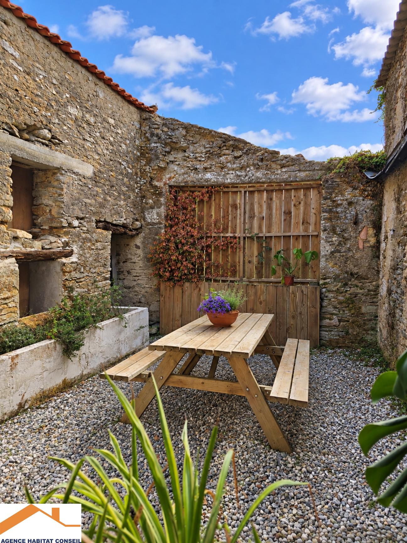 Vente Maison 104 m² à Saint-Étienne-du-Bois 159 000 €