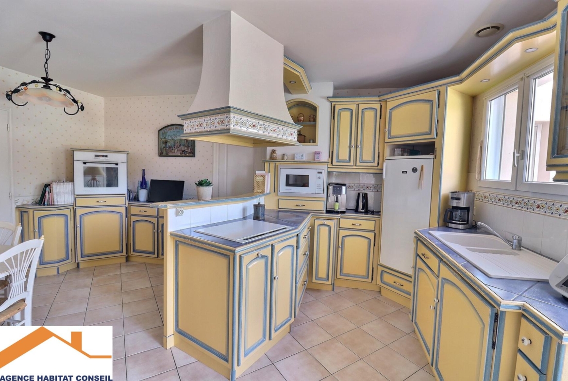 Vente Maison 160 m² à Saint-Denis-la-Chevasse 344 000 €