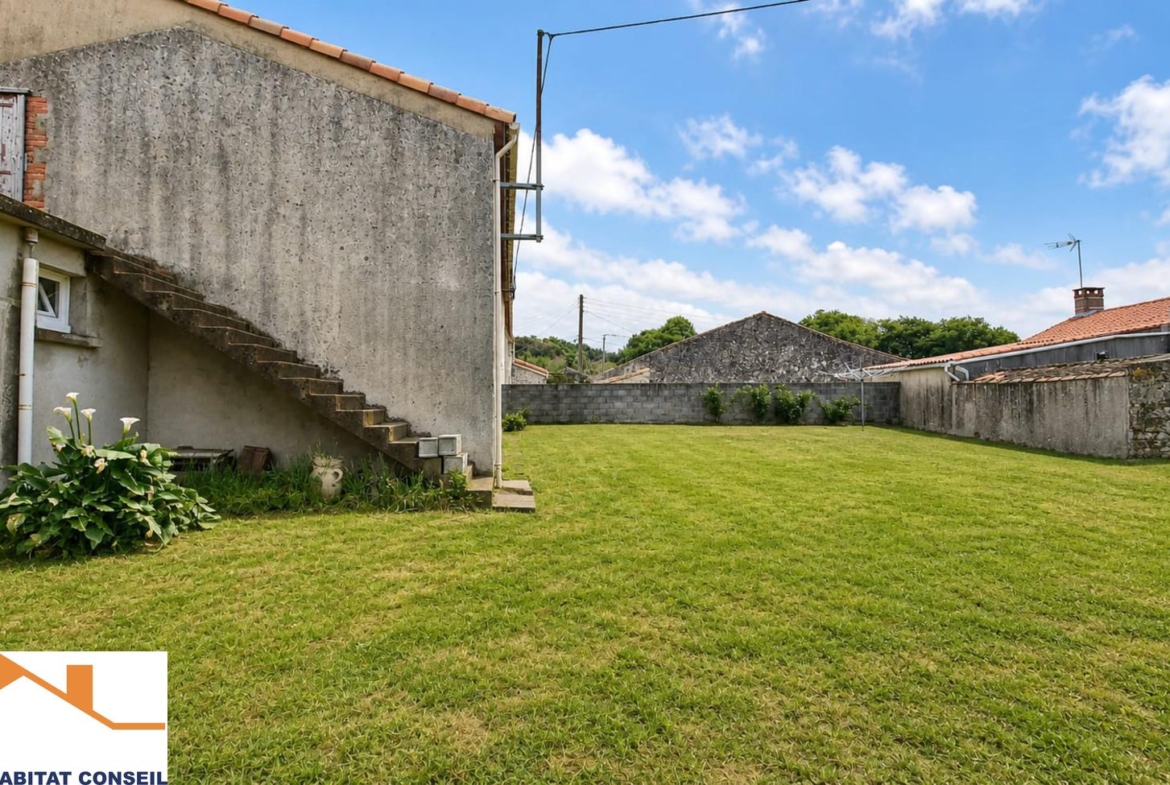 Vente Maison 110 m² à Le Poiré-sur-Vie 135 000 €