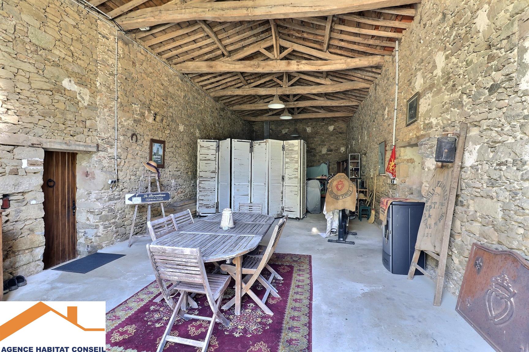 Vente Maison 209 m² à Saint-Étienne-du-Bois 399 000 €