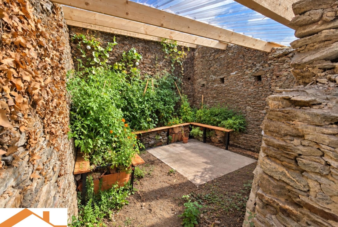 Vente Maison 104 m² à Saint-Étienne-du-Bois 159 000 €