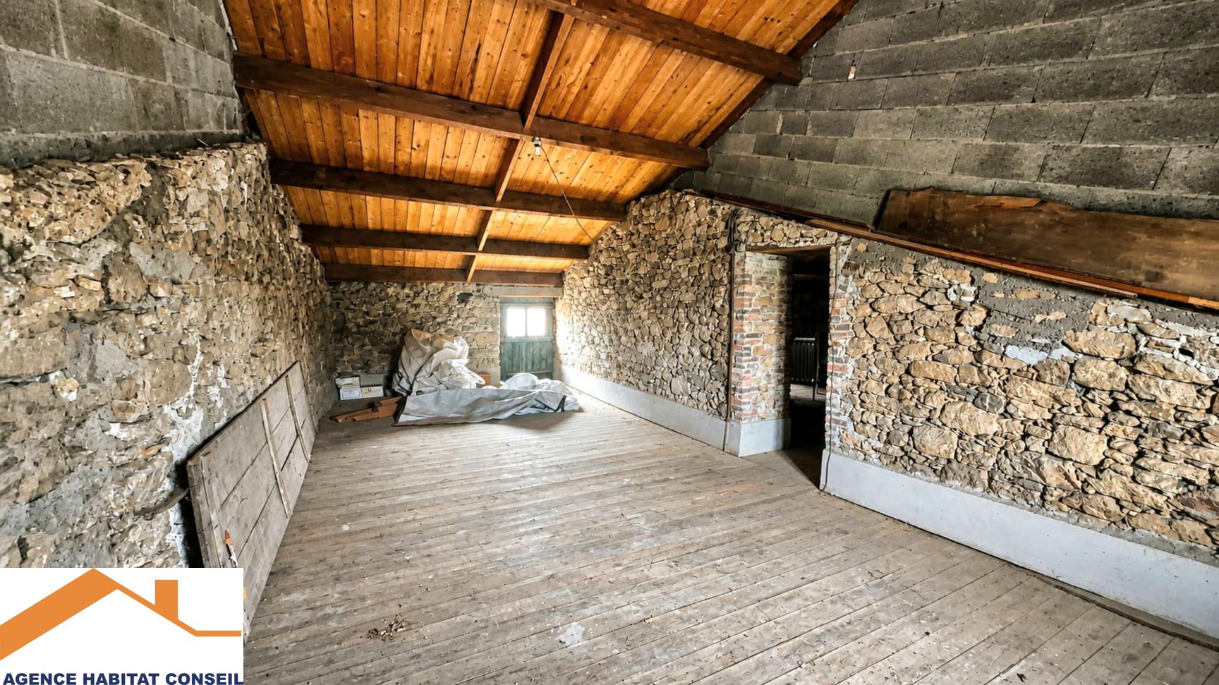 Vente Maison 110 m² à Le Poiré-sur-Vie 135 000 €