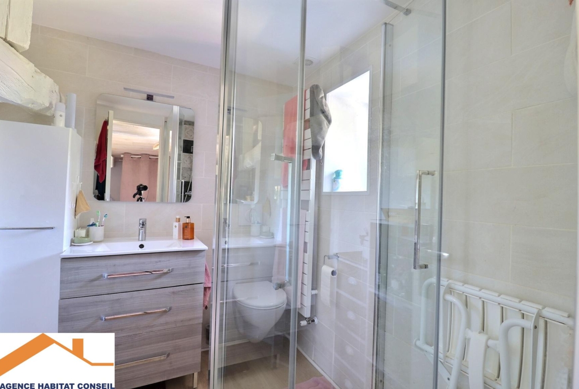 Vente Maison 209 m² à Saint-Étienne-du-Bois 399 000 €