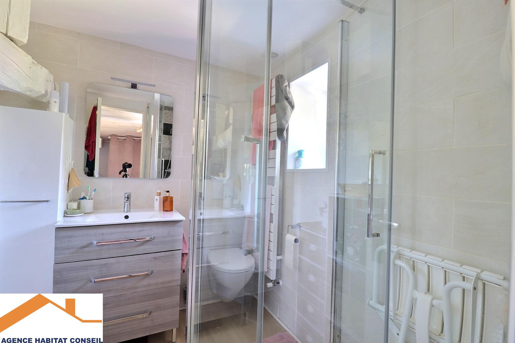 Vente Maison 209 m² à Saint-Étienne-du-Bois 399 000 €