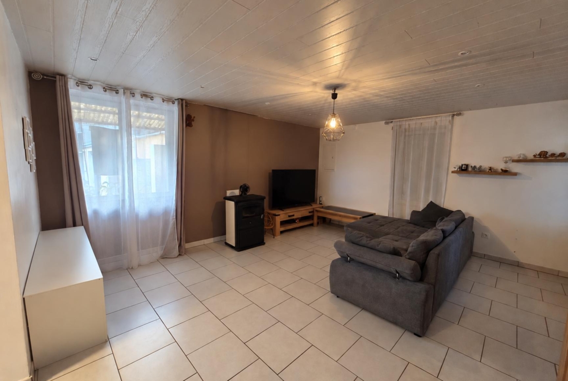 Vente Maison 79 m² à Saint-Étienne-du-Bois 167 000 €