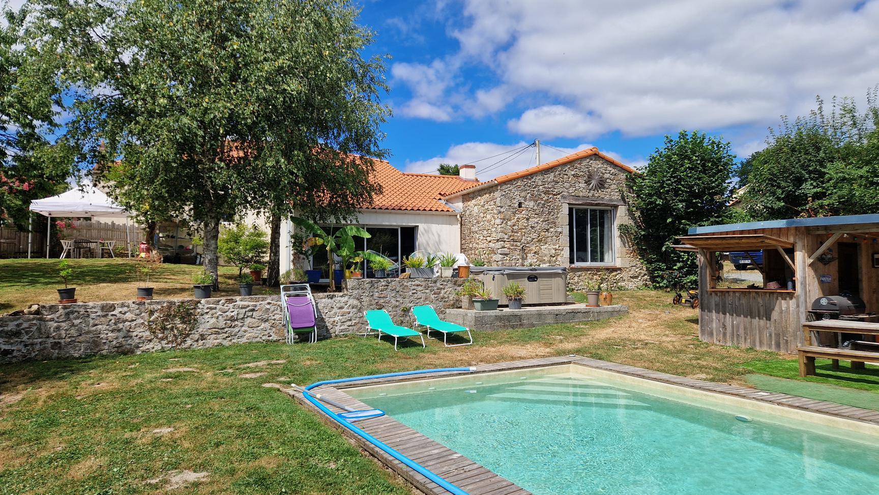 gedeon-photo-9f72f48e7bd1cf1778265d96bbb0c6ec Vente Maison à Les Lucs-sur-Boulogne 297 000 €
