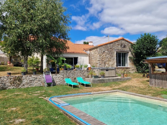Vente Maison à Les Lucs-sur-Boulogne 297 000 €