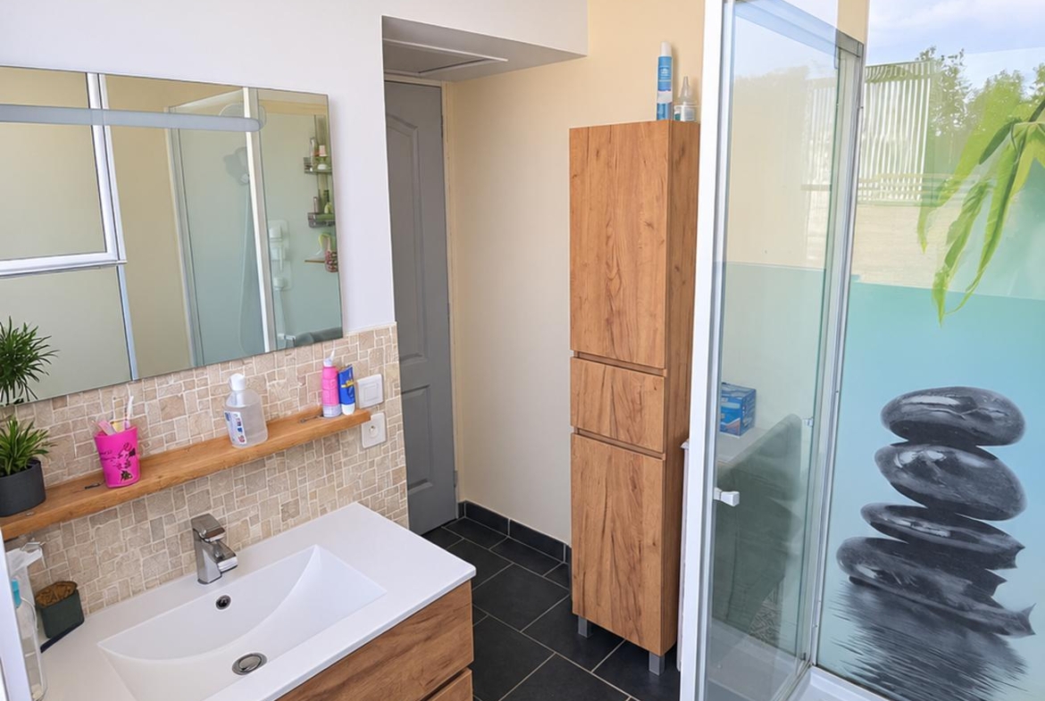 Vente Maison 79 m² à Saint-Étienne-du-Bois 167 000 €