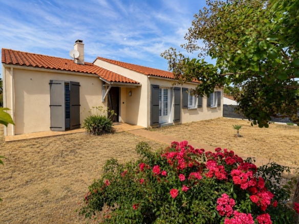 Vente Maison à Saint-Denis-la-Chevasse 295 000 €