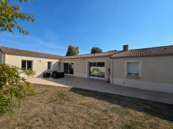 Vente Maison à Belleville-sur-Vie 329 000 €